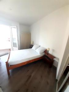 Appartements appartement 45m2 parking gratuit en plein centre ville : photos des chambres