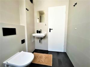 Bravo 5 Holiday Home