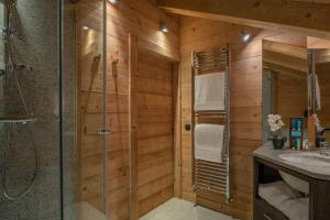 Chalets Les Granges d'en Haut - Chamonix Les Houches : photos des chambres