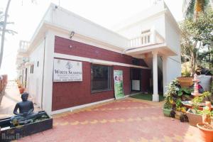 WHITE SEASONS RESORT AND SPA DEVBAG