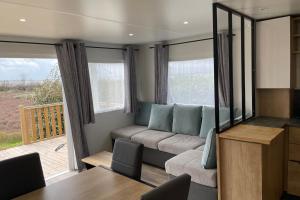 Maisons de vacances Mobil-Home OuiReves  577 face a la Mediterranee : photos des chambres