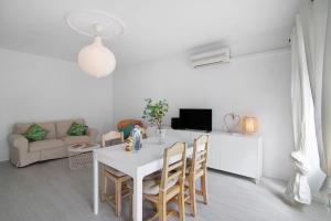 Tavira Light and Cozy