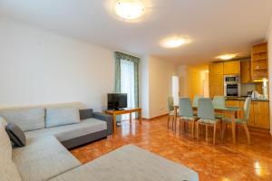 Együtt a Család II Apartman By BLTN