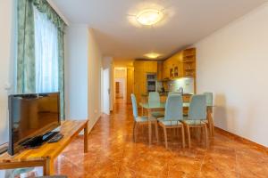 Együtt a Család II Apartman By BLTN