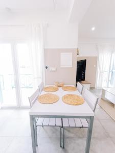 Shelter next to the beach