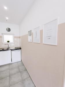 Shelter next to the beach