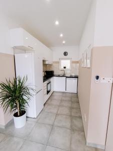 Shelter next to the beach