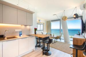 Apartamenty Sea Towers SeaView by Rent like home