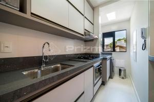 303 Bl 03 - WaldGarten Bombinhas - 50 m do Mar - Condomínio de Alto Padrão - Piscina - Academia - Salão de jogos