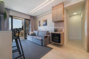 302 Bl 01 - WaldGarten Bombinhas - 50 m do Mar e Frente Avenida - Condomínio de Alto Padrão - Piscina - Academia - Salão de jogos