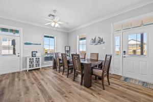 Boat Dock Access: Waterfront Freeport Home!
