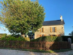 Maisons de vacances Beautifully renovated Farmhouse with private pool : photos des chambres