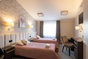 金色池塘旅馆 - Lędowo