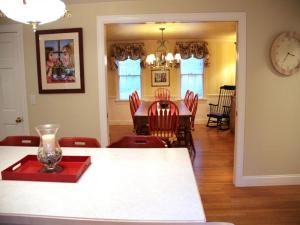 29 Ginger Plum Lane Harwich Port Cape Cod - The Last Resort