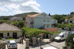 Apartments and rooms with parking space Mali Losinj (Losinj) - 2495