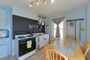 1 Block to Convention Center! Dog-Friendly Apt