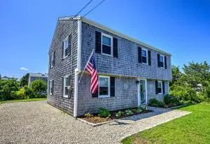 16 Freeman Avenue Sandwich - - Changes in Latitude - 桑威奇