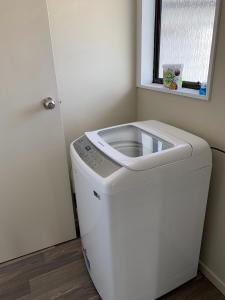 Peaceful Riverfront cottage in small northland town