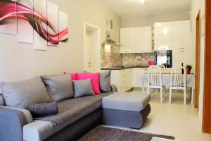 Apartments with parking space Opric, Opatija - 7753