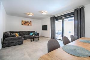 Family friendly house with a swimming pool Galizana, Fazana - 20593