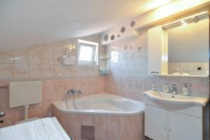 Apartments with parking space Banjole, Pula - 20675