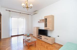Apartments with parking space Peroj, Fazana - 20731