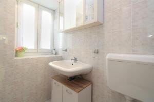 Apartments with parking space Premantura, Medulin - 20752