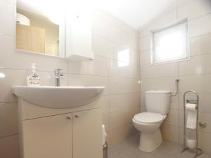 Family friendly house with a swimming pool Peroj, Fazana - 20754