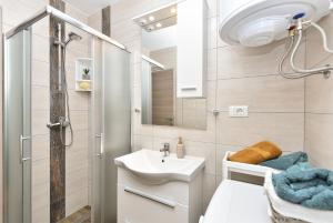 Family friendly house with a swimming pool Butkovici, Central Istria - Sredisnja Istra - 20751