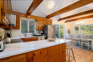 1325 Bridge Road Eastham Cape Cod - - Turtle Dreams
