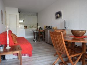 Appartement avec Terrasse à 50m de la Plage des Sables-dOlonne - FR-1-197-429
