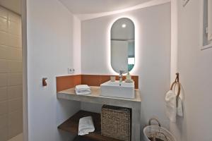 Le Mas des Rouquets - avec piscine et jardin