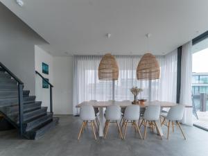 Villa with private pool on the Veerse Meer