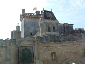 Maisons d'hotes Confortable villa entre Nimes, le Pont du Gard, Uzes, Arles, Avignon : photos des chambres