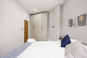 3BR Duplex Penthouse Harrow centre