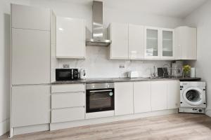 3BR Duplex Penthouse Harrow centre
