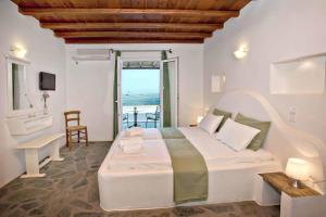 Parathyro sto Aigaio 2 - Small Suites Tinos Greece