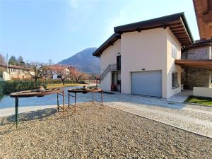 Winter Spring Summer Apartments