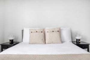 Blueground Belltown gym lounge nr waterfront SEA-231