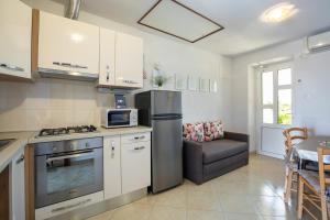 Apartment Brigitte with balcony & sea view 