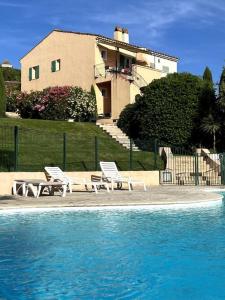 Villas Villa - 6pers - Piscine - Terrasses - Golf a 5min : photos des chambres