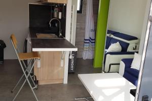 Appartements studio a mi chemin Hyeres, le Pradet, Carqueiranne : photos des chambres