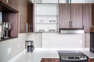 Downtown 1BR w Gym WD walkable location SEA-48