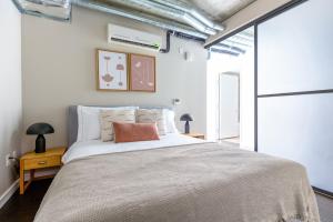 Downtown 1BR w Gym WD walkable location SEA-49