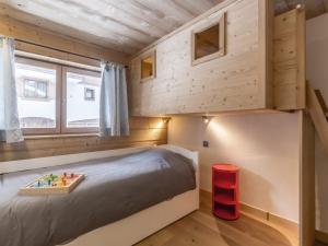 Chalets Chalet 4* cosy au coeur de La Clusaz, 13 pers, avec Wifi et billard - FR-1-304-177 : photos des chambres