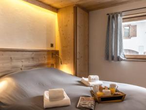 Chalets Chalet 4* cosy au coeur de La Clusaz, 13 pers, avec Wifi et billard - FR-1-304-177 : photos des chambres