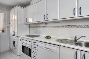 Calahonda park apartment with pool by Costarentals - Ref 91