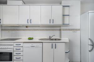 Calahonda park apartment with pool by Costarentals - Ref 91