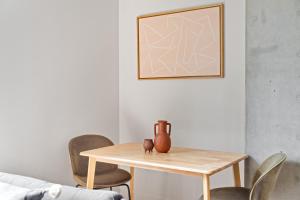 Downtown 1BR w Gym WD BBQ nr Dining Shops SEA-398