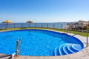 Seaview terrace with pool in Carvajal by Costarentals - Ref 103 - 托雷米勒